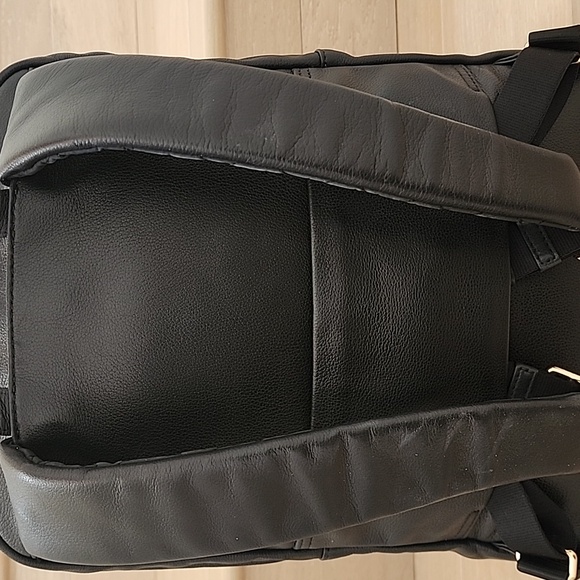 Tumi Voyageur Halle Black Leather Backpack - Picture 5 of 15